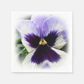 Serviette En Papier violet profond sur blanc