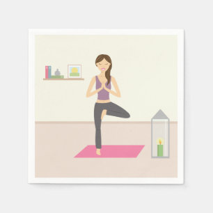 Serviette Jetable Belle femme faisant du yoga dans une pièce décorée