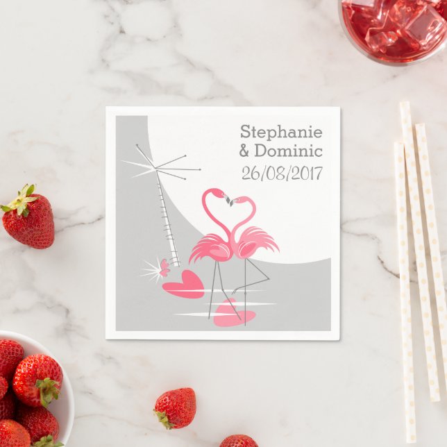 Serviette Jetable Flamant rose Love Grosse Lune Noms de dates servie (En situation)