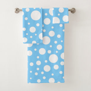Serviettes de bain aux points bleus