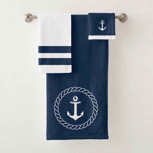 Serviettes de bain marine et blanche avec Ancre (En situation)