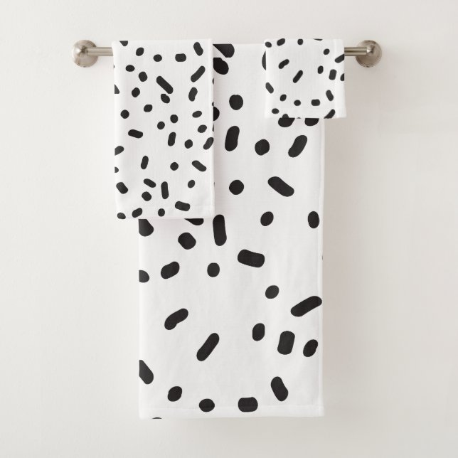 Serviettes de bain modernes et élégantes en noir e (En situation)