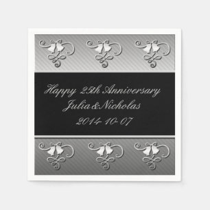 Serviettes En Papier 25e anniversaire Argent et serviettes noires