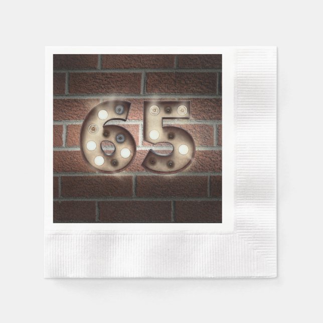 Serviettes En Papier 65e anniversaire marque marquee sur mur en brique (Devant)