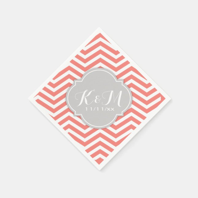 Serviettes Jetables Coral rose et blanc Chevron avec Monogramme (Coin)