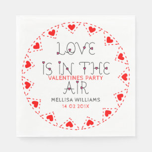 Serviettes Jetables L'Amour Est Dans Le Design De La Typographie De L'