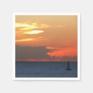 Serviettes Jetables Sunset Clouds and Sailboat Seascape