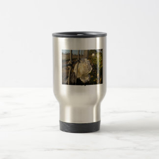 S'est levée la tasse de café de voyage
