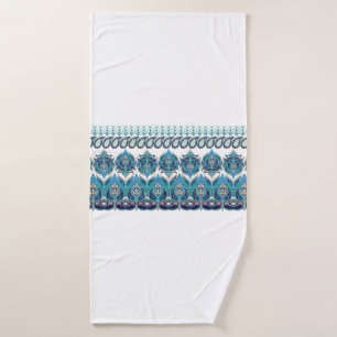 Set of dark seamless vintage borders. Floral paisl Bath Towel