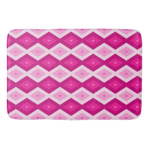 Shades of fuchsia diamond pattern bath mat