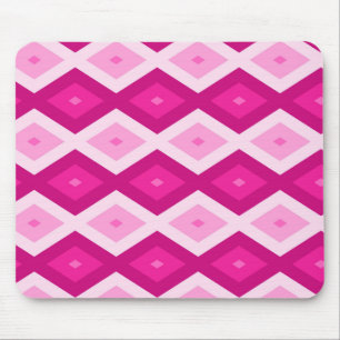 Shades of fuchsia diamond pattern mouse pad