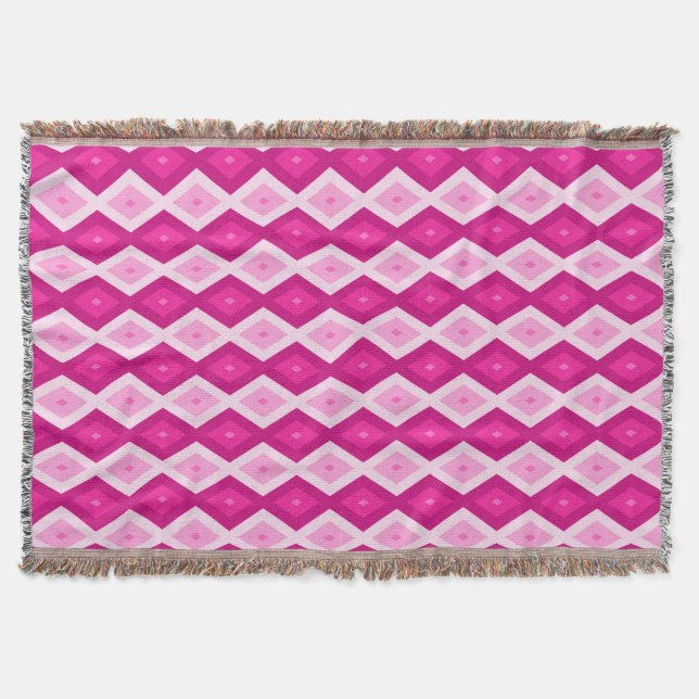 Shades of fuchsia diamond pattern throw blanket (Front)