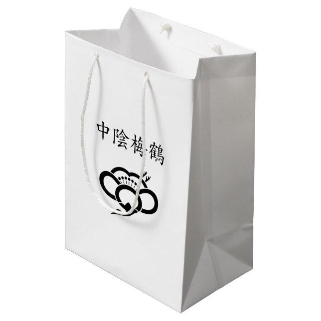 Shadowed crane-shaped plum blossom medium gift bag (Front Angled)