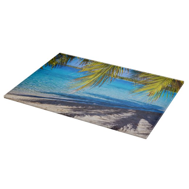 Shadows on the beach cutting board (Corner)