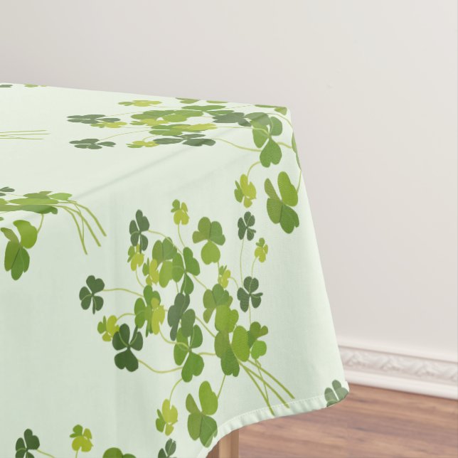 Shamrock bouquet, st patrick's day tablecloth (In Situ)