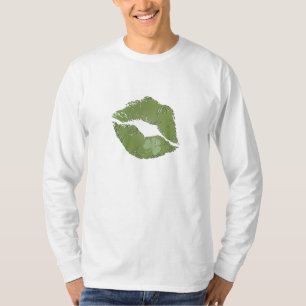 Shamrock Lips - Kiss Me Je suis T-shirt irlandais