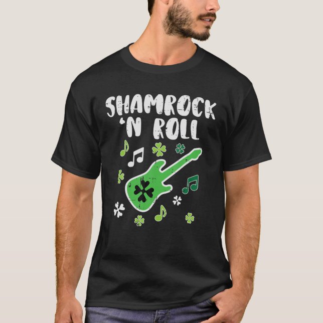 Shamrock N Roll Guitar St Patricks Day Guitarist M T-Shirt (Front)