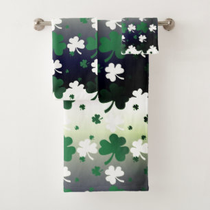 Shamrocks, Green and White on Gradated Field Bath Towel Set