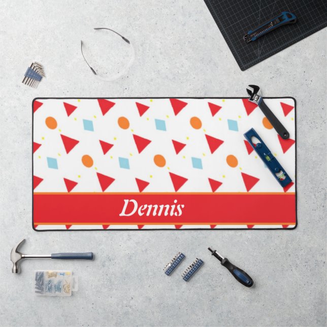 Shapes pattern on white desk mat (Workstation)