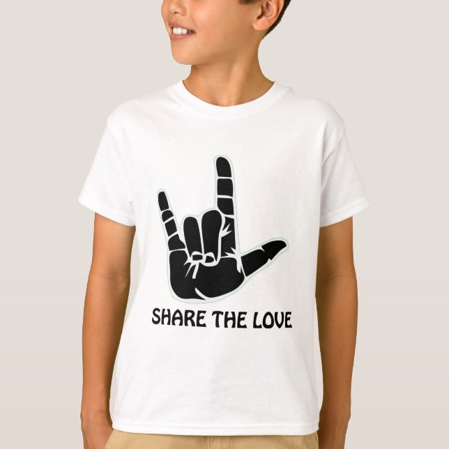 share the love T-Shirt (Front)