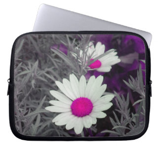 Shasta Daisies (w/Pink) Laptop Sleeve