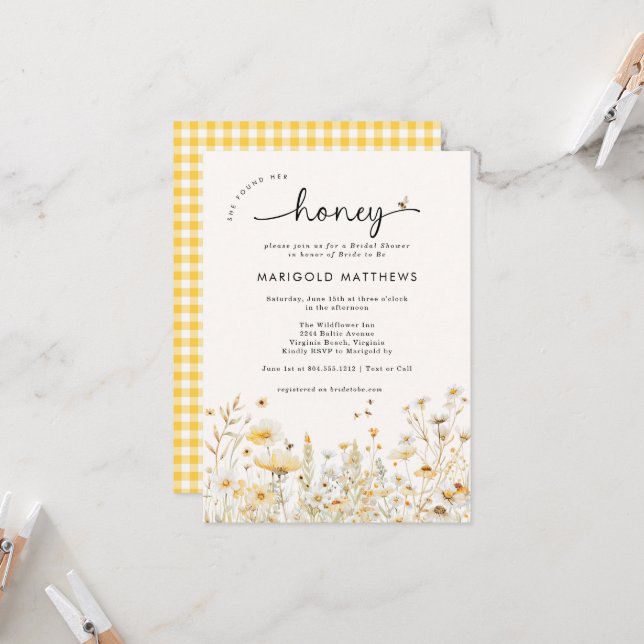 She Found Her Honey Bridal Shower Invitation (Devant/Arrière en situation)