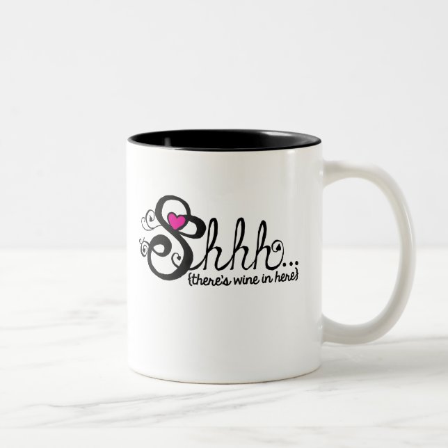 Shhh ! Il y a vin dans ici la tasse de café (Droit)