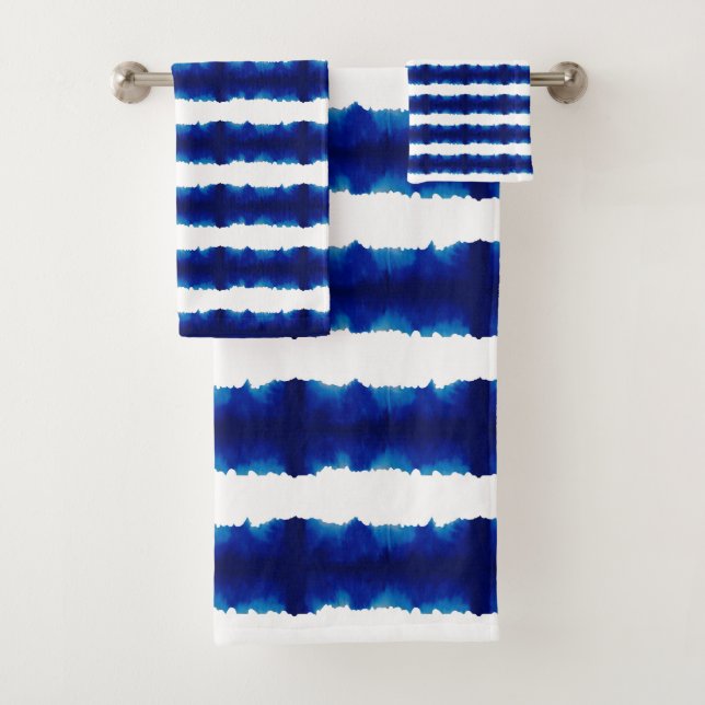 Shibori Tie Dye Blue Boho Bath Towel Set (Insitu)