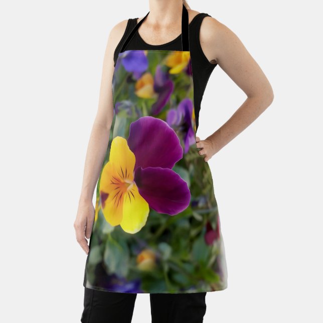 Shining pansies apron (Insitu)
