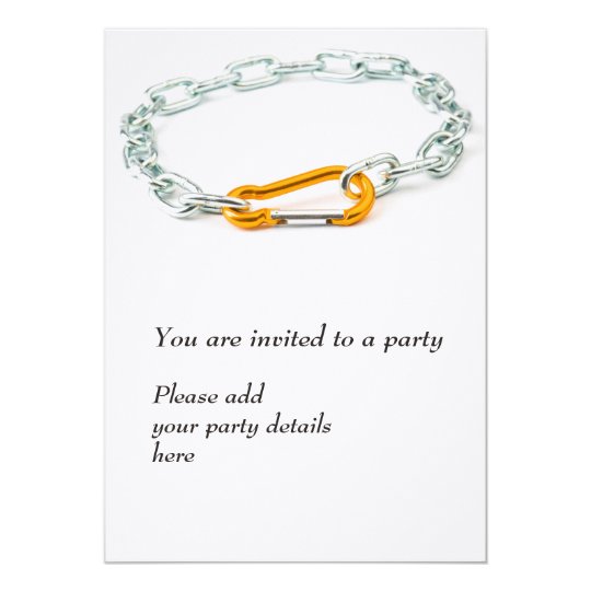 Shiny gold and silver chain forming a circle card