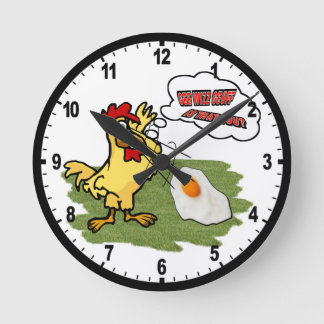 Shocked Chicken Round Clock