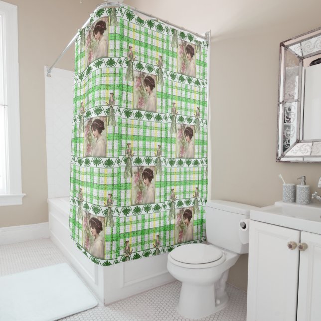 Shower Curtain Plaid (In Situ)