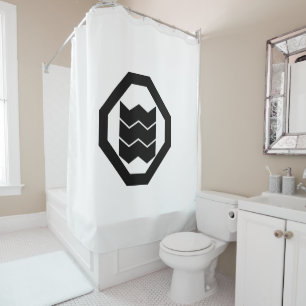 Shrinkage-shaped Kanji for three in Oshiki