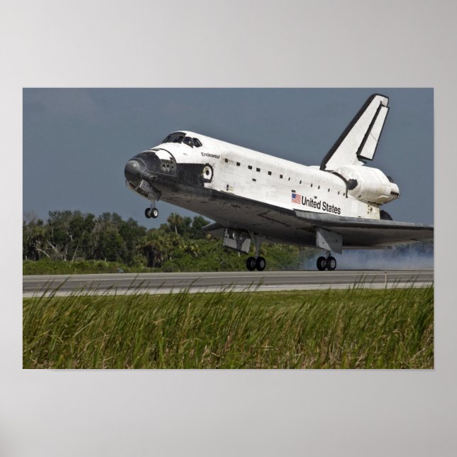 Shuttle Endeavour landing Kennedy Space Centre Poster (Front)