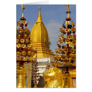 Shwe Zigon Pagoda complex in Bagan (Pagan),