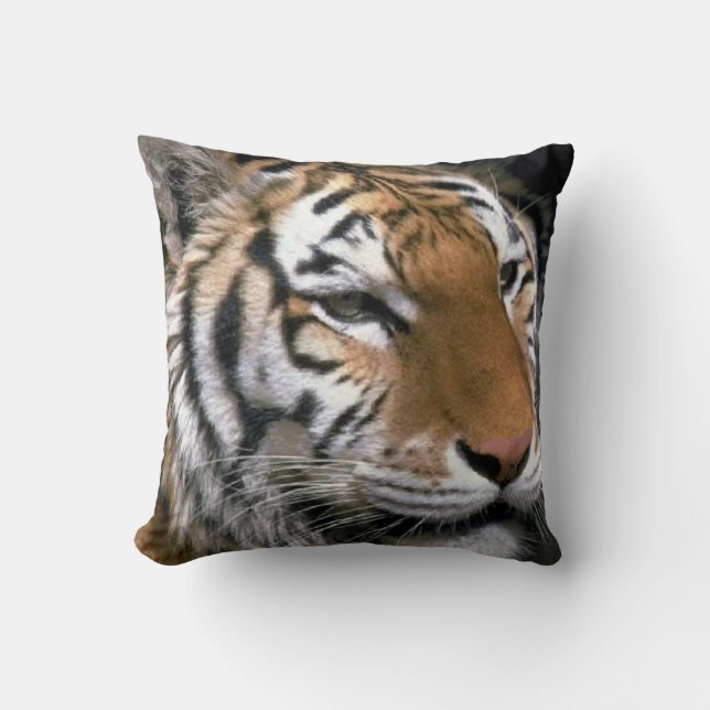 Siberian Tiger Lovers Art Throw Pillow (Front)