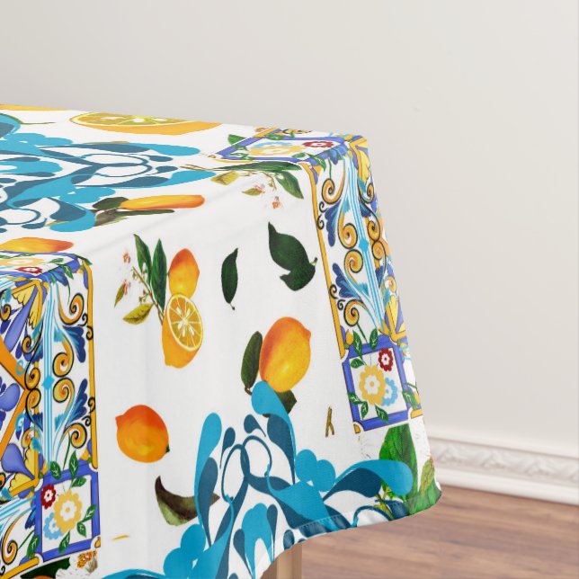 Sicilian style,majolica,lemons        tablecloth (In Situ)