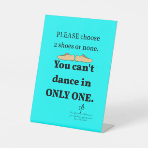 Signe De Table 2 Chaussures ou Aucun Cyan