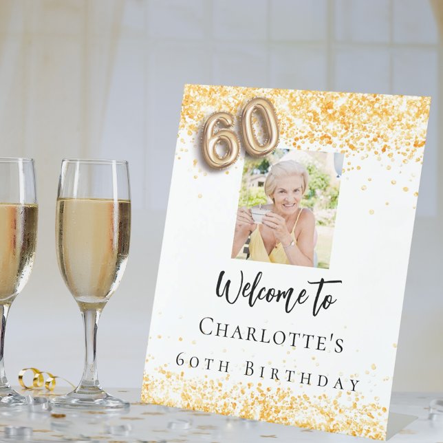 Signe De Table 60e anniversaire blanc or photo confetti bienvenue (Créateur téléchargé)