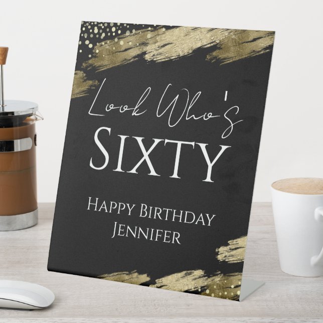 Signe De Table 60e anniversaire Regardez qui Gold Black Pedestal  (In SItu)