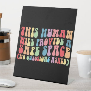 Signe De Table Cet Homme Fournira Un Espace Sécurisé Gay LGBTQ