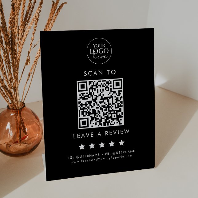 Signe De Table Chic Black Typographie Logo QR Code Laisser Un Avi (Créateur téléchargé)