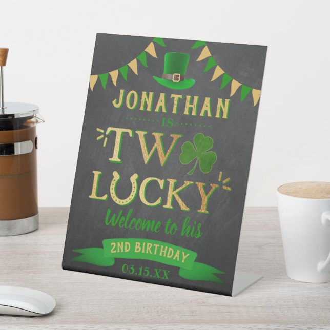 Signe De Table Deux Lucky St. Patrick's Day 2e anniversaire Bienv (In SItu)