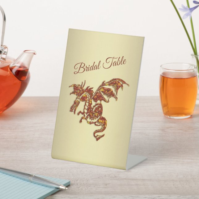 Signe De Table Dragon flamboyant sur table de nuptiale or (In SItu)