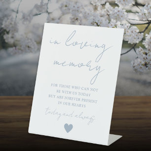 Signe De Table En Mémoire Amoureuse Élégant Script Dusty Blue