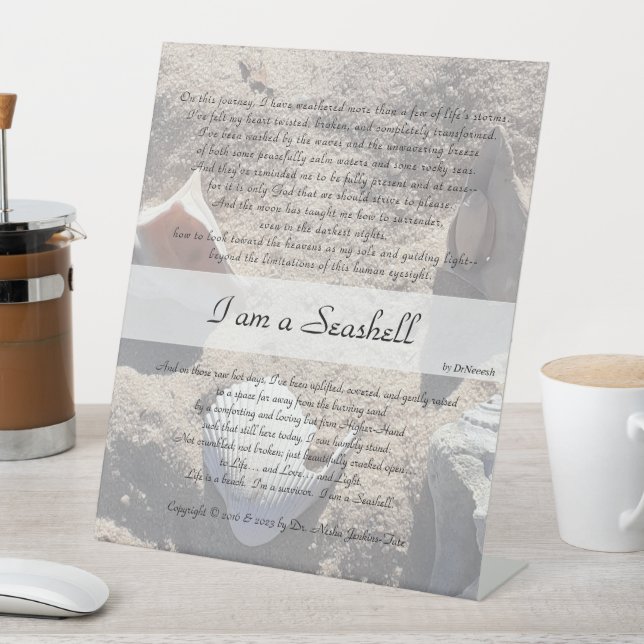 Signe De Table Je suis un Seashell - 10x12 Desk Stand v1.1 (In SItu)