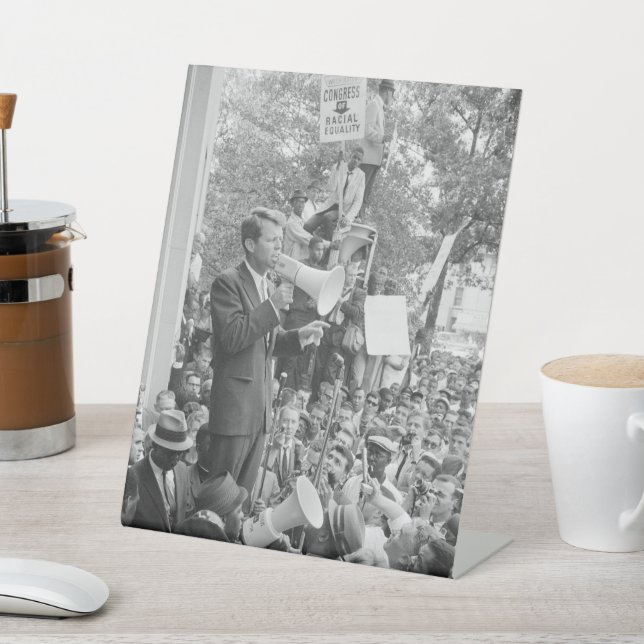 Signe De Table Le sénateur Robert Kennedy en campagne pour le pré (In SItu)