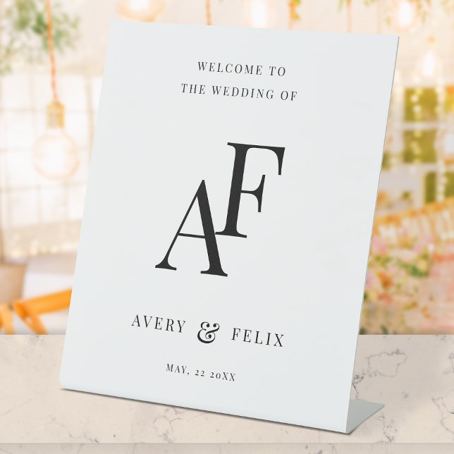 Signe De Table Mariage Monogram Élégant minimaliste Accueil (Elegant black & white editable tabletop monogram wedding sign.)