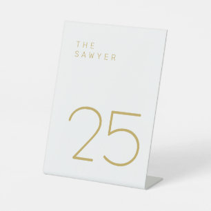Signe De Table Numéro minimaliste de la table Sawyer Gold et Whit