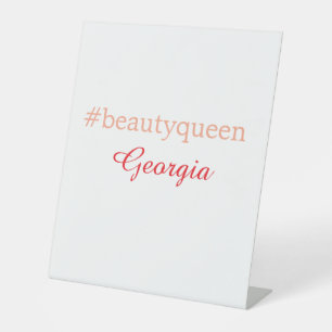 Signe De Table Reine de beautéhashtag rouge clair ajouter nom fil